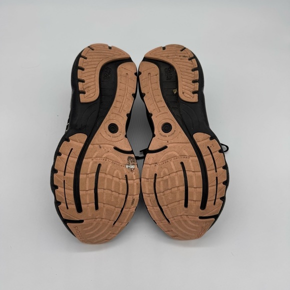 Brooks Black and Pink Athletic Shoes with Breathable Mesh - Picture 5 of 6